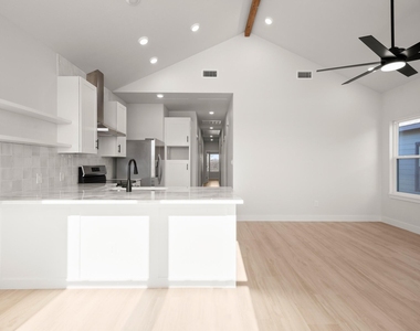 306 S Avenue P Ave - Photo Thumbnail 15