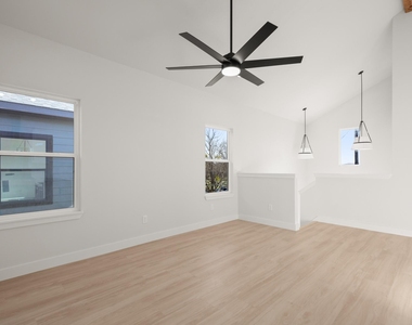 306 S Avenue P Ave - Photo Thumbnail 8
