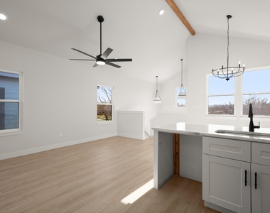 306 S Avenue P Ave - Photo Thumbnail 14