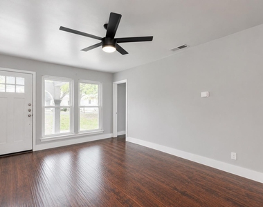 9706 Cottle Dr - Photo Thumbnail 4