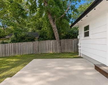 9706 Cottle Dr - Photo Thumbnail 16