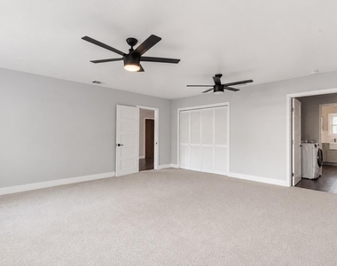 9706 Cottle Dr - Photo Thumbnail 15
