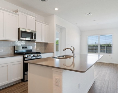 3210 Dusted Daisy St - Photo Thumbnail 10