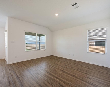 3210 Dusted Daisy St - Photo Thumbnail 19