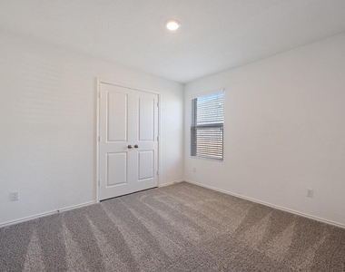 3210 Dusted Daisy St - Photo Thumbnail 22