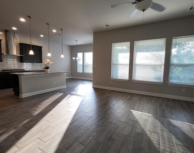 3750 E Palm Valley Blvd - Photo Thumbnail 28