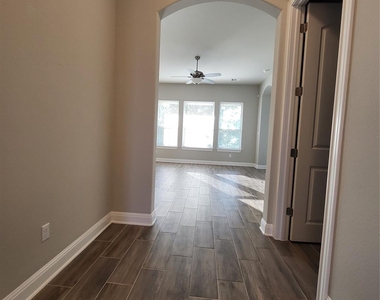 3750 E Palm Valley Blvd - Photo Thumbnail 7