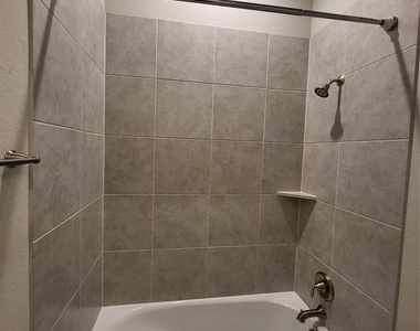 3750 E Palm Valley Blvd - Photo Thumbnail 12