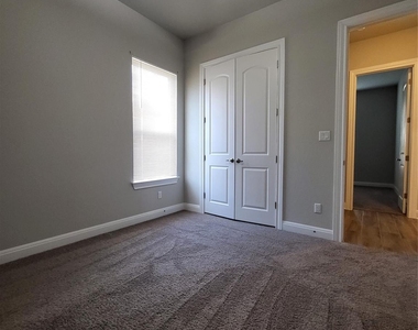3750 E Palm Valley Blvd - Photo Thumbnail 8