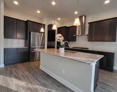 3750 E Palm Valley Blvd - Photo Thumbnail 18