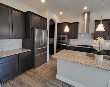 3750 E Palm Valley Blvd - Photo Thumbnail 19