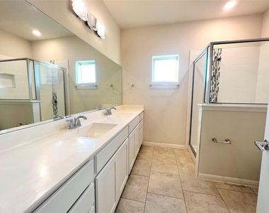 5901 Charles Merle Dr - Photo Thumbnail 9