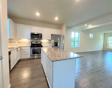 5901 Charles Merle Dr - Photo Thumbnail 2