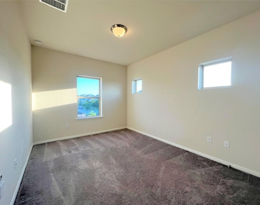 5901 Charles Merle Dr - Photo Thumbnail 13