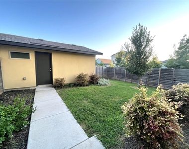5901 Charles Merle Dr - Photo Thumbnail 19