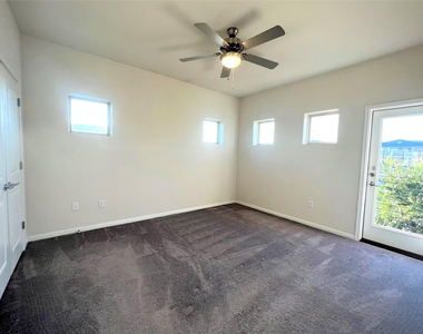 5901 Charles Merle Dr - Photo Thumbnail 8