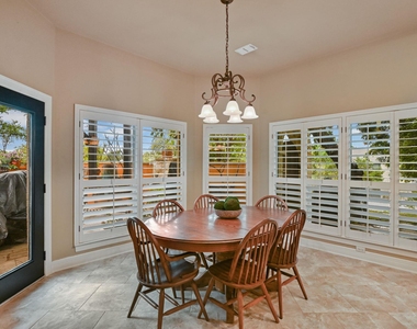 215 Tellus St - Photo Thumbnail 8
