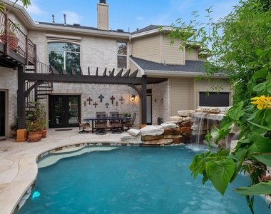 215 Tellus St - Photo Thumbnail 17