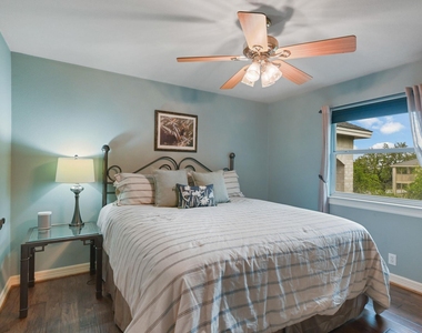 215 Tellus St - Photo Thumbnail 16