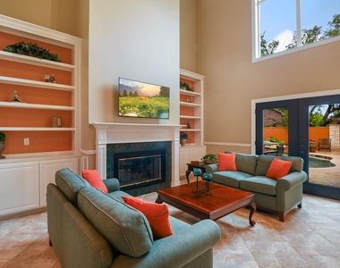 215 Tellus St - Photo Thumbnail 5