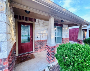2512 Ericanna Ln - Photo Thumbnail 2