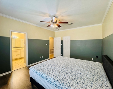 2512 Ericanna Ln - Photo Thumbnail 11