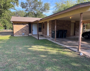 417 Live Oak St - Photo Thumbnail 16