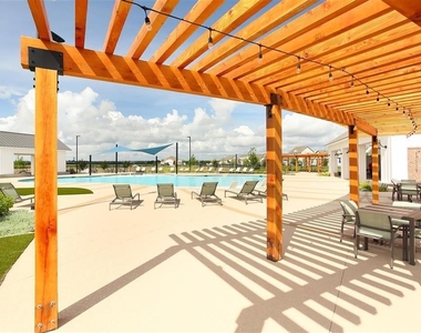 195 Hortus Dr - Photo Thumbnail 25