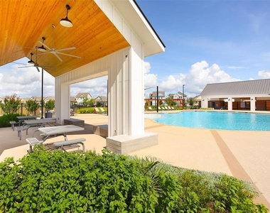 195 Hortus Dr - Photo Thumbnail 26