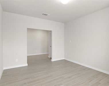 195 Hortus Dr - Photo Thumbnail 7