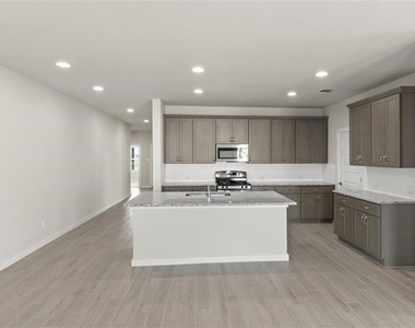 195 Hortus Dr - Photo Thumbnail 13