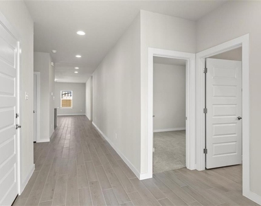 195 Hortus Dr - Photo Thumbnail 5