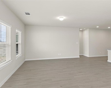 195 Hortus Dr - Photo Thumbnail 17