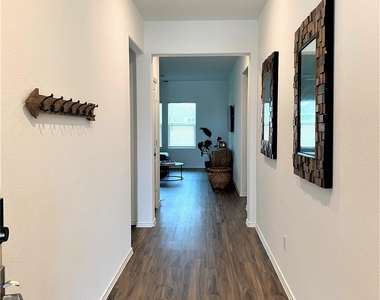 112 Wolseley Dr - Photo Thumbnail 1