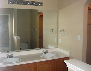 3309 Etheredge Dr - Photo Thumbnail 7