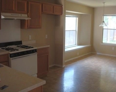 3309 Etheredge Dr - Photo Thumbnail 3