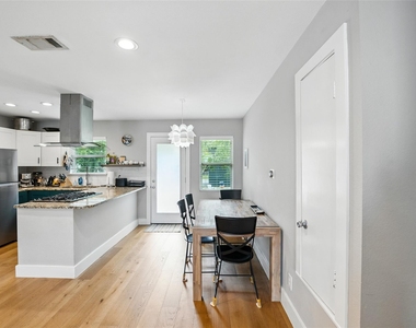6501 Hickman Ave - Photo Thumbnail 2