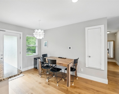 6501 Hickman Ave - Photo Thumbnail 6