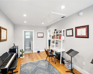 6501 Hickman Ave - Photo Thumbnail 20