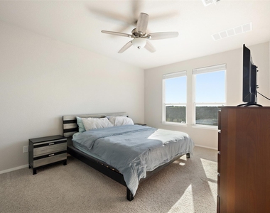 408 Black Opal Dr - Photo Thumbnail 10