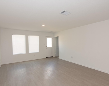 149 Starpacker Ln - Photo Thumbnail 4