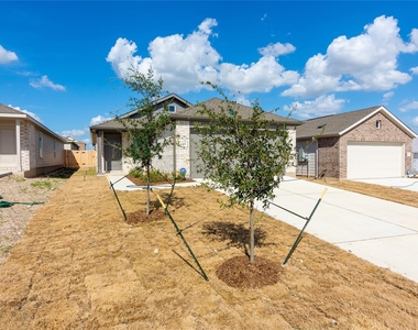 149 Starpacker Ln - Photo Thumbnail 2