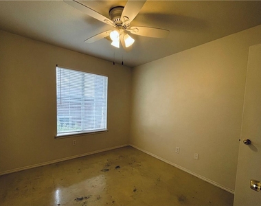 404 N Rainbow Bridge Dr - Photo Thumbnail 11