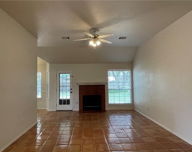 404 N Rainbow Bridge Dr - Photo Thumbnail 1