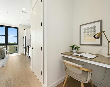 800 Embassy Dr - Photo Thumbnail 15