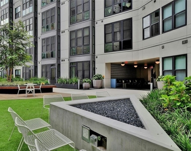 800 Embassy Dr - Photo Thumbnail 1