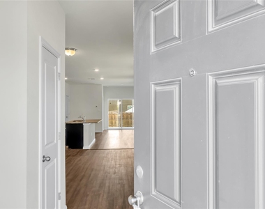 360 Bell Rings Dr - Photo Thumbnail 3