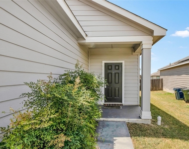 360 Bell Rings Dr - Photo Thumbnail 2