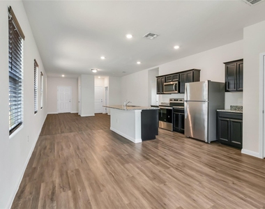 360 Bell Rings Dr - Photo Thumbnail 7