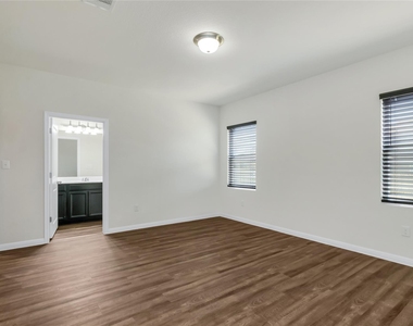 360 Bell Rings Dr - Photo Thumbnail 13